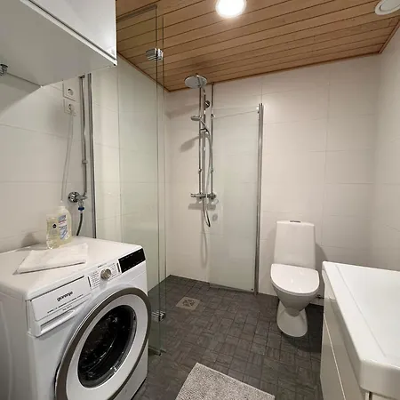 Kotimaailma - Upea Ylaekerroksen - Itsenaeisyydenkatu * تامبير