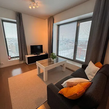 Apartamento Kotimaailma - Upea Ylaekerroksen - Itsenaeisyydenkatu Tampere