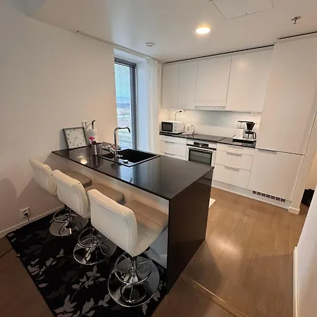 Apartamento Kotimaailma - Upea Ylaekerroksen - Itsenaeisyydenkatu Tampere